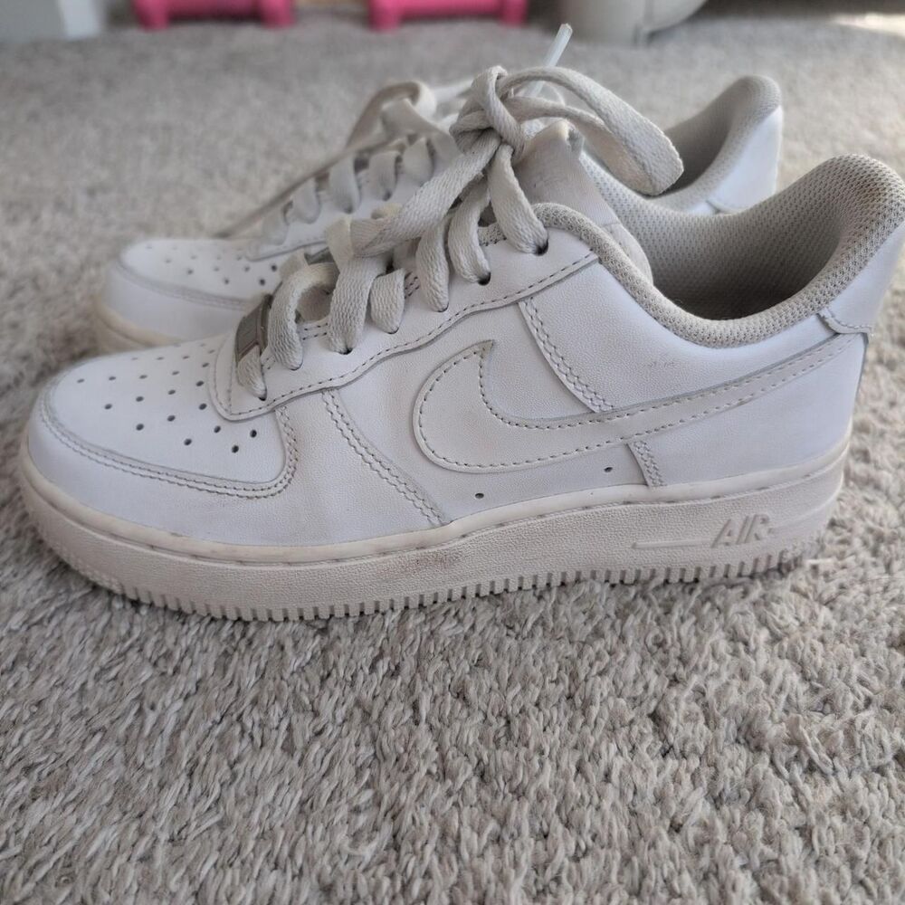 Nike Women's White Trainers